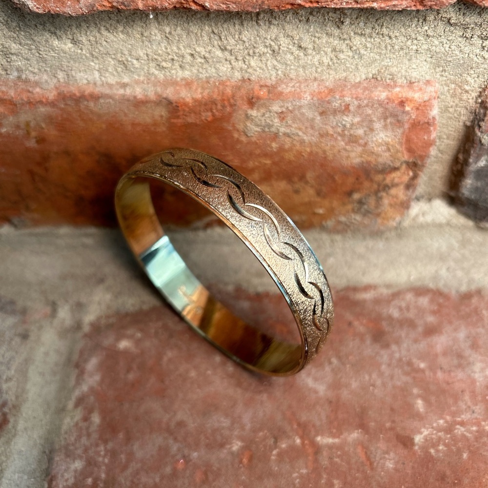 Vintage Crown Trifari Bangle Bracelet - Picture 6 of 11